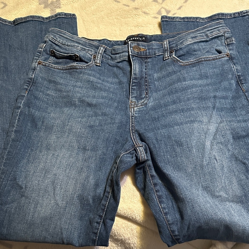 A171.   Aeropostale Women's Classic Blue mid rise Boot Cut Jeans size 10 L - Picture 3 of 11